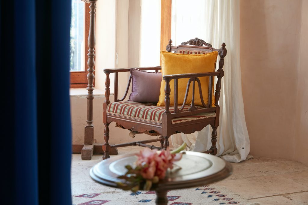 La chaise ancienne : un meuble vintage à intégrer à sa décoration